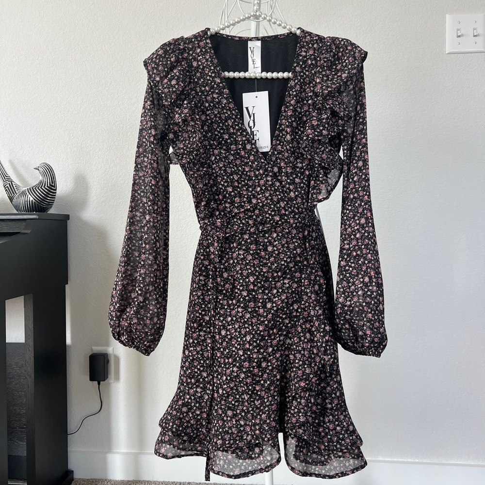 Airy, beautiful, stylish dress with an interesting cut